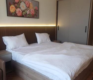 Jaypee Greens Apartment | Studio apartment in Suntwilight near to expomart