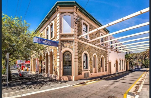 Adelaide Central Business District Apartment | studio ex hotel room 433