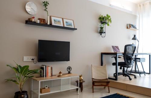 Pashan Apartment | Studio Sama I Curated Studio Apartment with Sunrise View