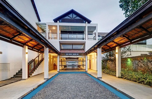 Vypin House | Suite With Sea View Palette Sealine