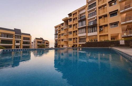 Patnem Condo | Sukoon: Palolem - South Goa - Valley-View 1BHK with Pool & Panoramic Sunroom