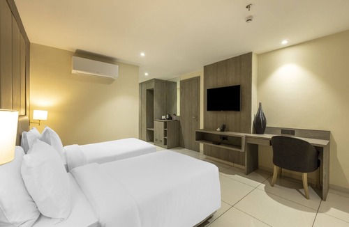 Sayajiganj Hotel | Sunday Hotel Vadodara
