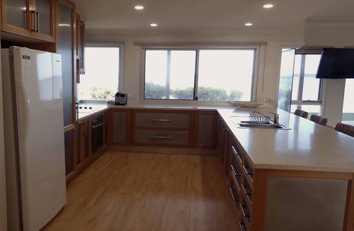 Lake Wangary House | Sunset Waterfront Escape at Dutton Bay - beachfront bliss