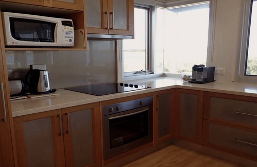 Lake Wangary House | Sunset Waterfront Escape at Dutton Bay - beachfront bliss
