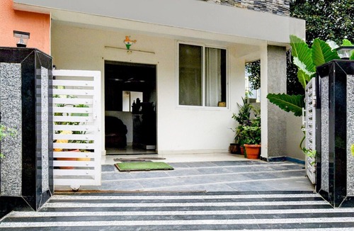 Kondapur House | Super Collection O Atlas DLF