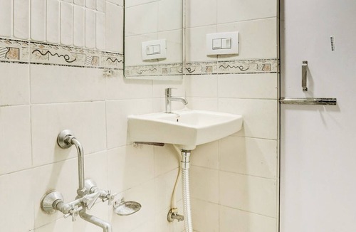 Kushalnagar Hotel | Super Collection O Kushal Nagar