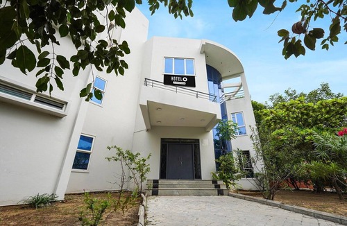Sulerikadu House | Super Hotel O ECR Stays