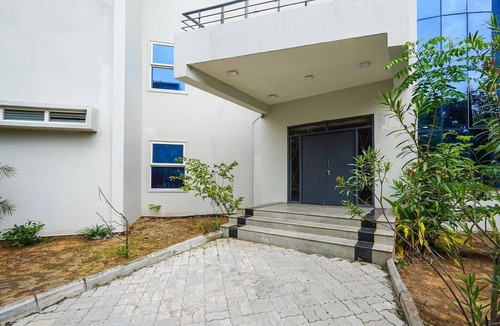 Sulerikadu House | Super Hotel O ECR Stays