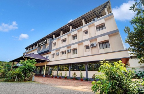 Peringandoor House | Super Hotel O Thrissur