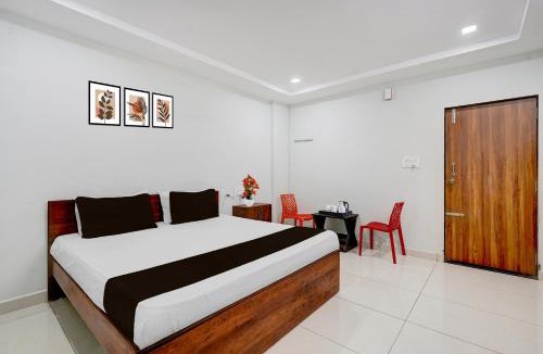 Nellore Hotel | Super OYO Collection O Mini Bypass Nellore Road Formerly AMR Guest Inn