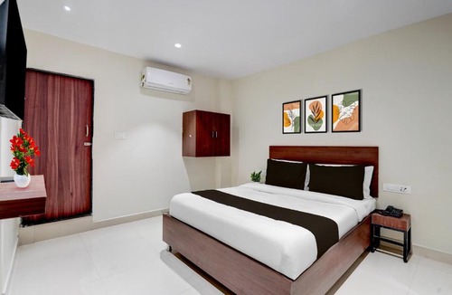 Vizianagaram Hotel | Super OYO Hotel O Pydithalli Ammavari Temple Vizianagaram