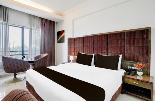 Bharuch Hotel | Super Townhouse Bharuch Near Railway Station Formerly Hotel Kohinoor