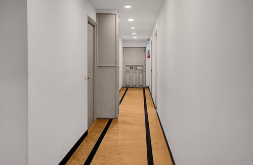 Bangalore City Center House | Super Townhouse Richmond MG Road Metro