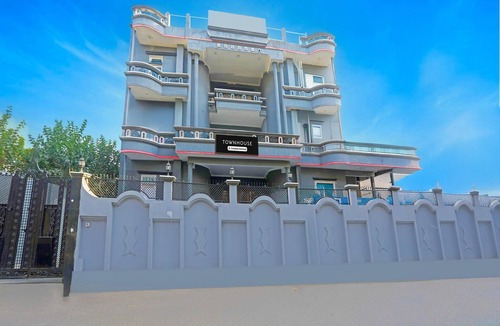Gomti Nagar House | Super Townhouse Vijay Khand Gomti Nagar