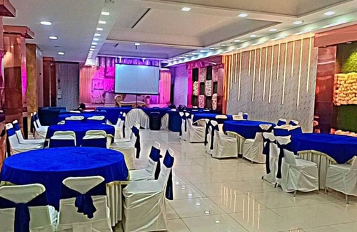 Noida Hotel | Superb 9-bedroom hotel with AC in vibrant Noida - Gaba Suites and Banquet Noida
