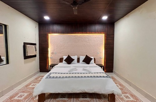 Khatia Resort | Taal Tiger Resort