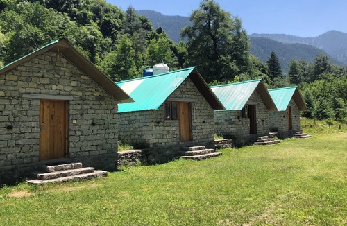 Manali RV Rental | The Ambika Huts.