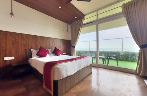 Kuzhuppilly Bed & Breakfast | The Cabana