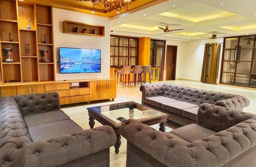 Rishikesh Apartment | The Crown:The Pinnacle of Luxury