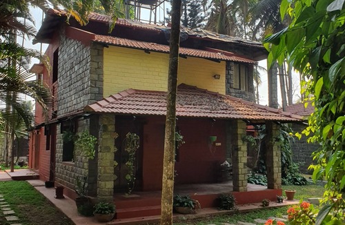 Agara House | the 'Farm Estate Social' Colonial House in Nature