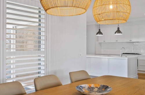 Yarrawonga House | The Hamptons Retreat - Spring Offer