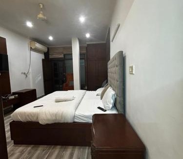 Nehru Place House | The Hideout GK