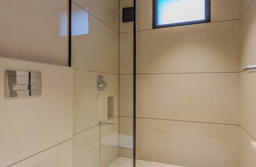 Surat Hotel | The Magnetica