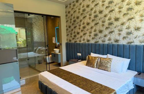 Amritsar Villa | The Palm House - Studio Rooms, Pool, Garden and Parking