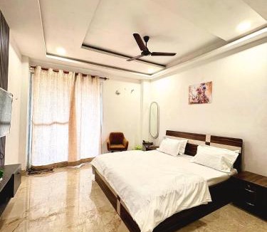 Kanpur Apartment | The Reunion