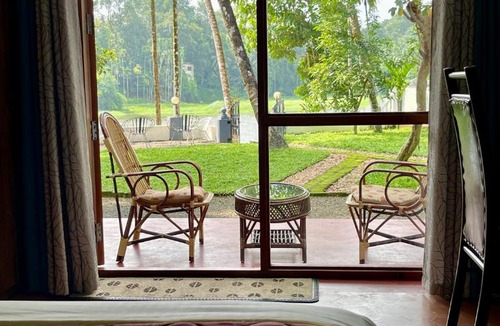 Kumbalam Apartment | The River House