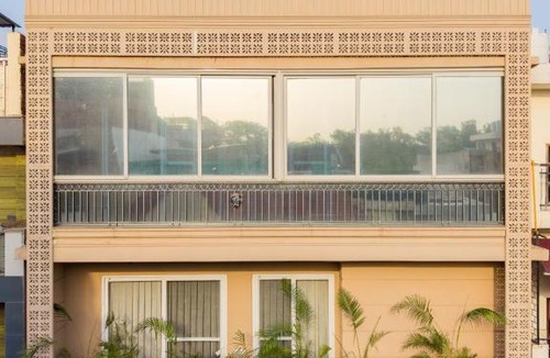 Green Park Apartment | The Urban Perch by The Blue Kite - 3BHK Spacious & Modern Apartments With Kitchen & WiFi