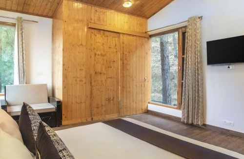 Dharampur Hotel | Three Bedrom House Kasauli I The Mountain Mansion I Serviced Villa I Party & Music I Sky Bonfire I Kasauli By Exotic Stays