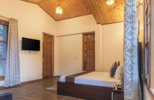Dharampur Hotel | Three Bedrom House Kasauli I The Mountain Mansion I Serviced Villa I Party & Music I Sky Bonfire I Kasauli By Exotic Stays