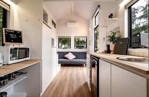Warragul South Cabin | Tiny Glamping on a Farm Stay in Warragul South, Victoria