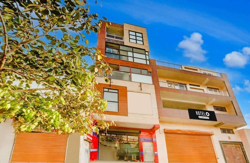 Delhi House | Townhouse Johri Enclave Metro Station