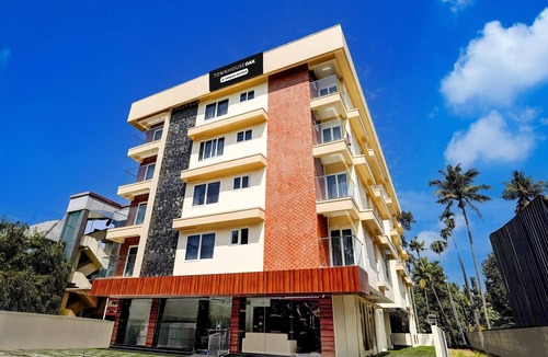 Nedumbassery House | Townhouse Oak Cochin International Airport