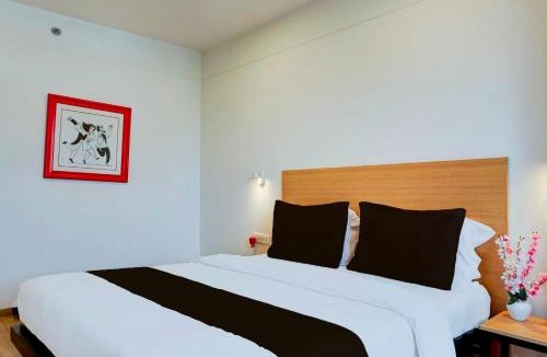 Balewadi Hotel | Townhouse Oak Pune NICMAR University