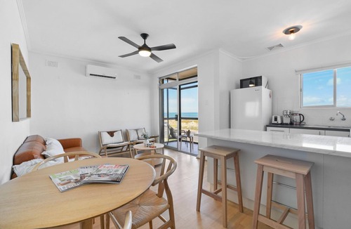West Beach Apartment | Tranquil Oceanview Escape - Relax & Reset