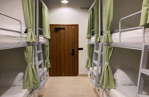 Delhi Hostel | Transit POD Stay