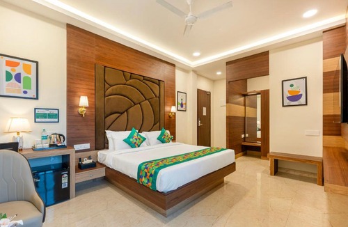 Manali Hotel | Treebo Premium Pine Tree Courtyard