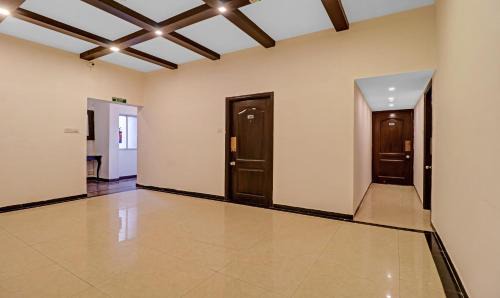 Koramangala Hotel | Treebo White Inn Koramangala