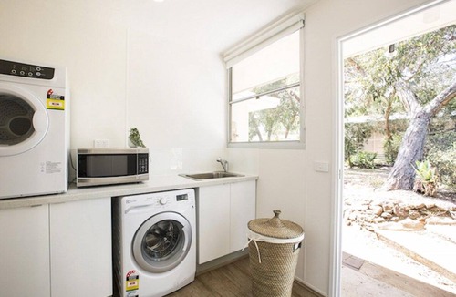 Anglesea House | Twiggy, Anglesea.