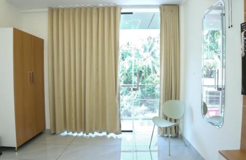 Ponnani Hotel | UK Plaza