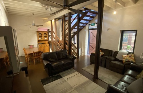 Wellington House | Unique group accommodation on the Murray River