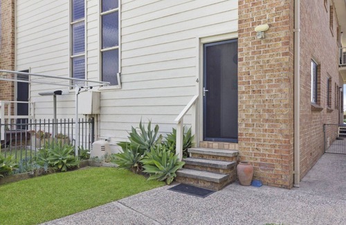 Avoca Beach Apartment | Upper Oceanside