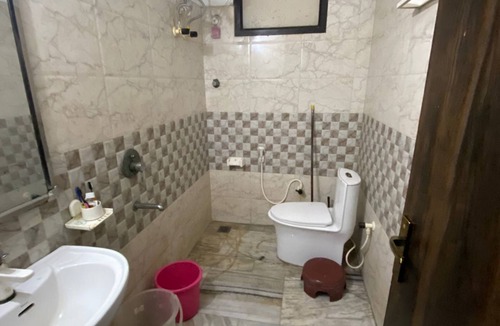 Vrindavan Apartment | Usethis space to grab a guest'stoattractions or suitability(like family-friendly