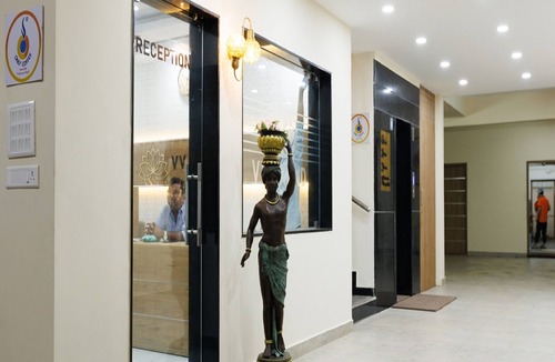 West Mambalam Hotel | V V Grand