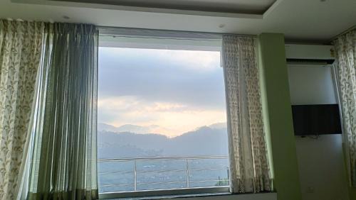 Dharampur Apartment | Valley View at Twin Oaks