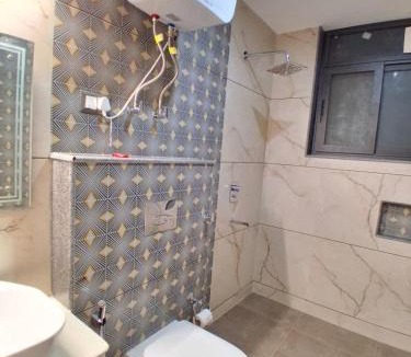 Sarahan House | Vardhn Villa