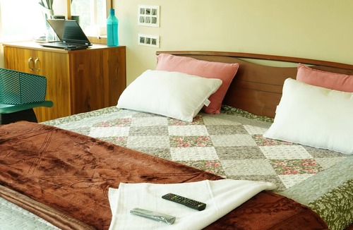 Valparai Hotel | Vasu Inn - Rooms in Valparai